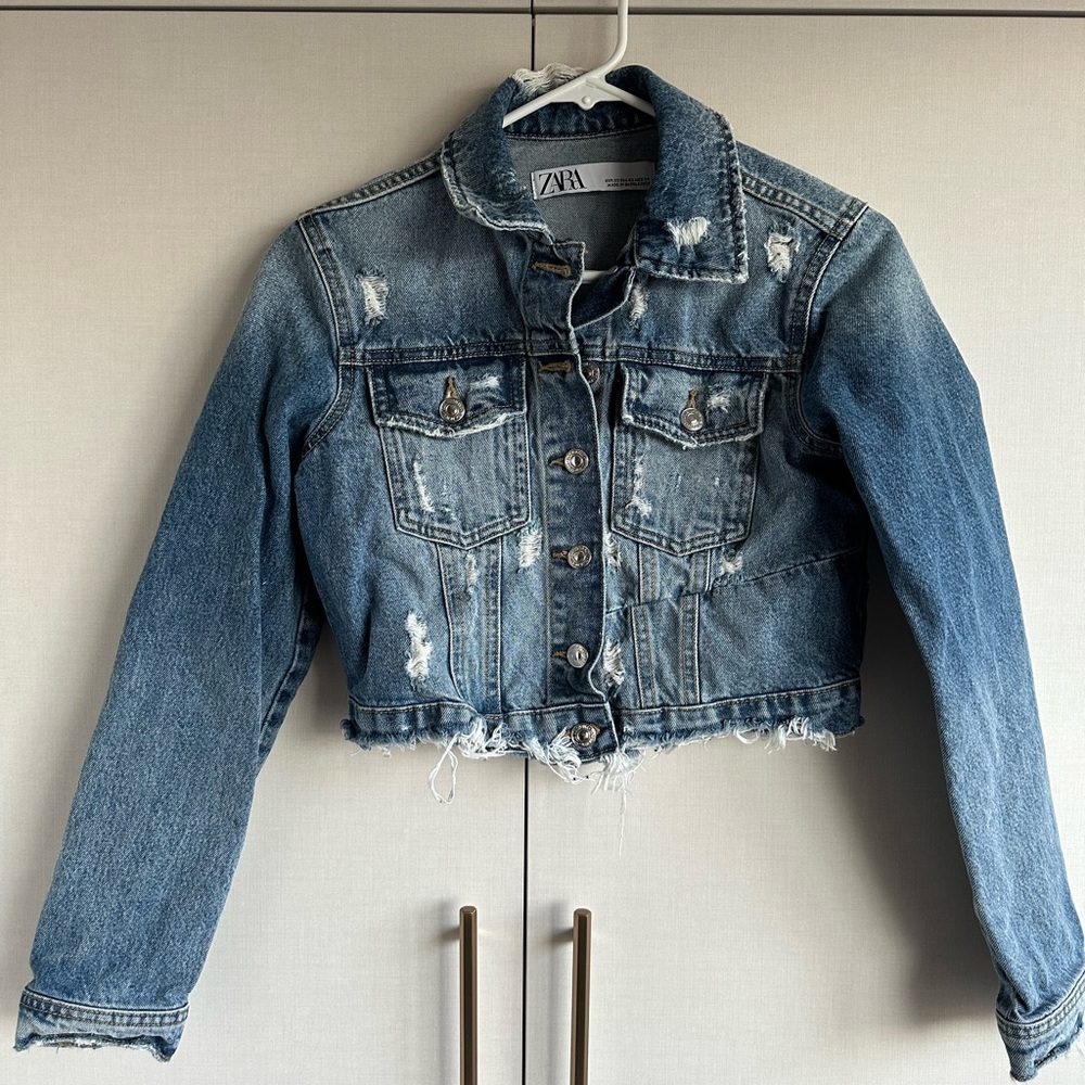 Cropped denim jacket Zara
